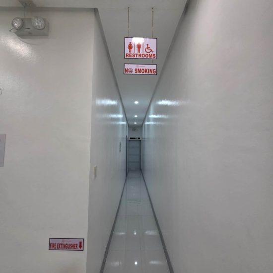 R3 PH_Hallway to Restroom